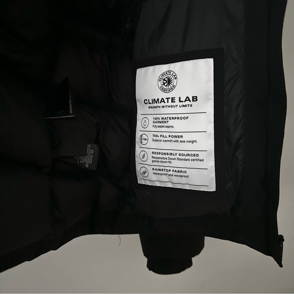 Aritzia Explore Waterproof Parka - Picture 10 of 15